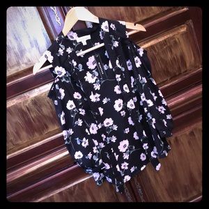 Cold shoulder sheer tie front v neck top